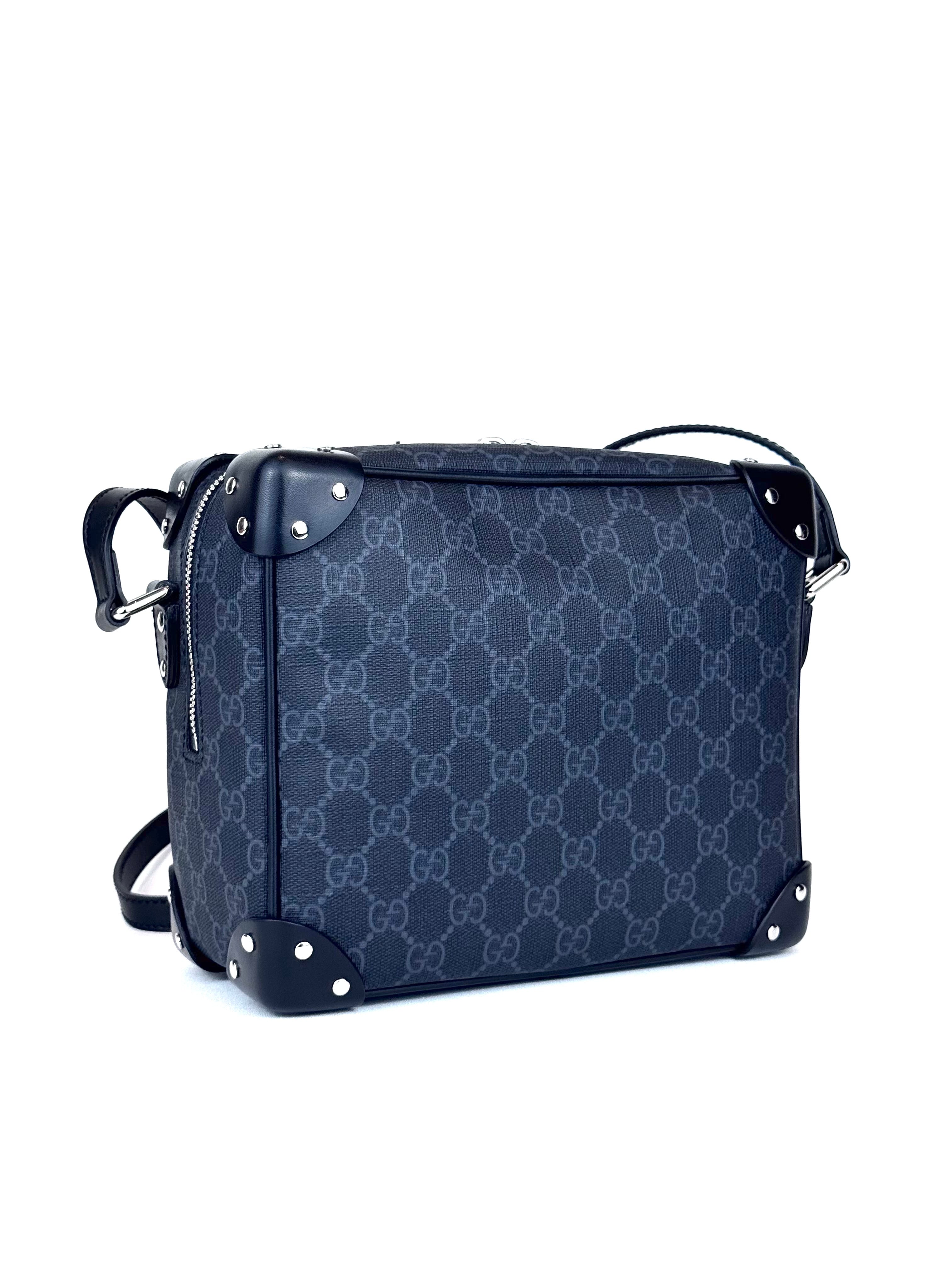 Gucci GG Supreme Trunk Black Slingbag