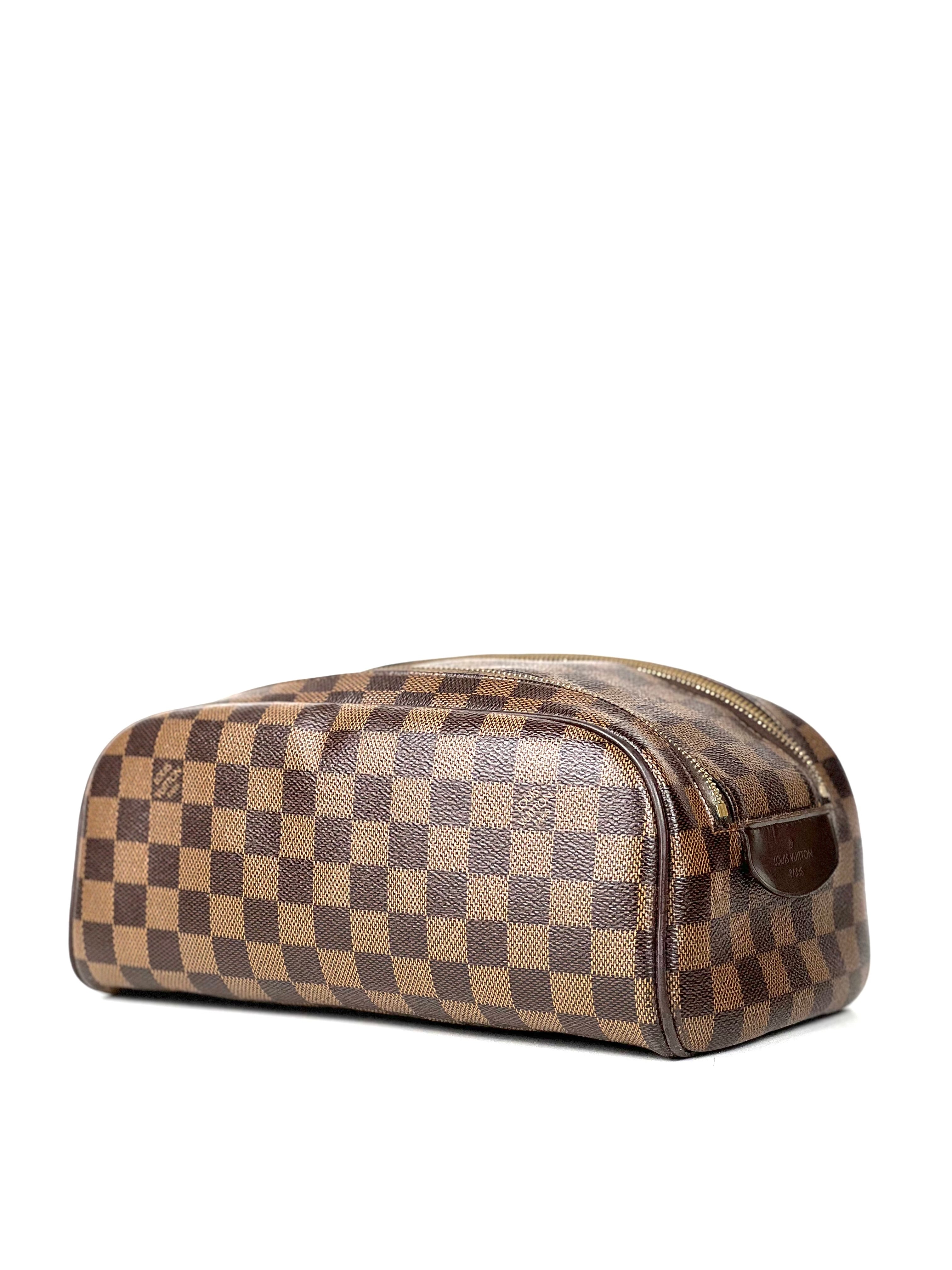 Louis Vuitton Damier Ebene Dopp Kitt Toiletry Bag