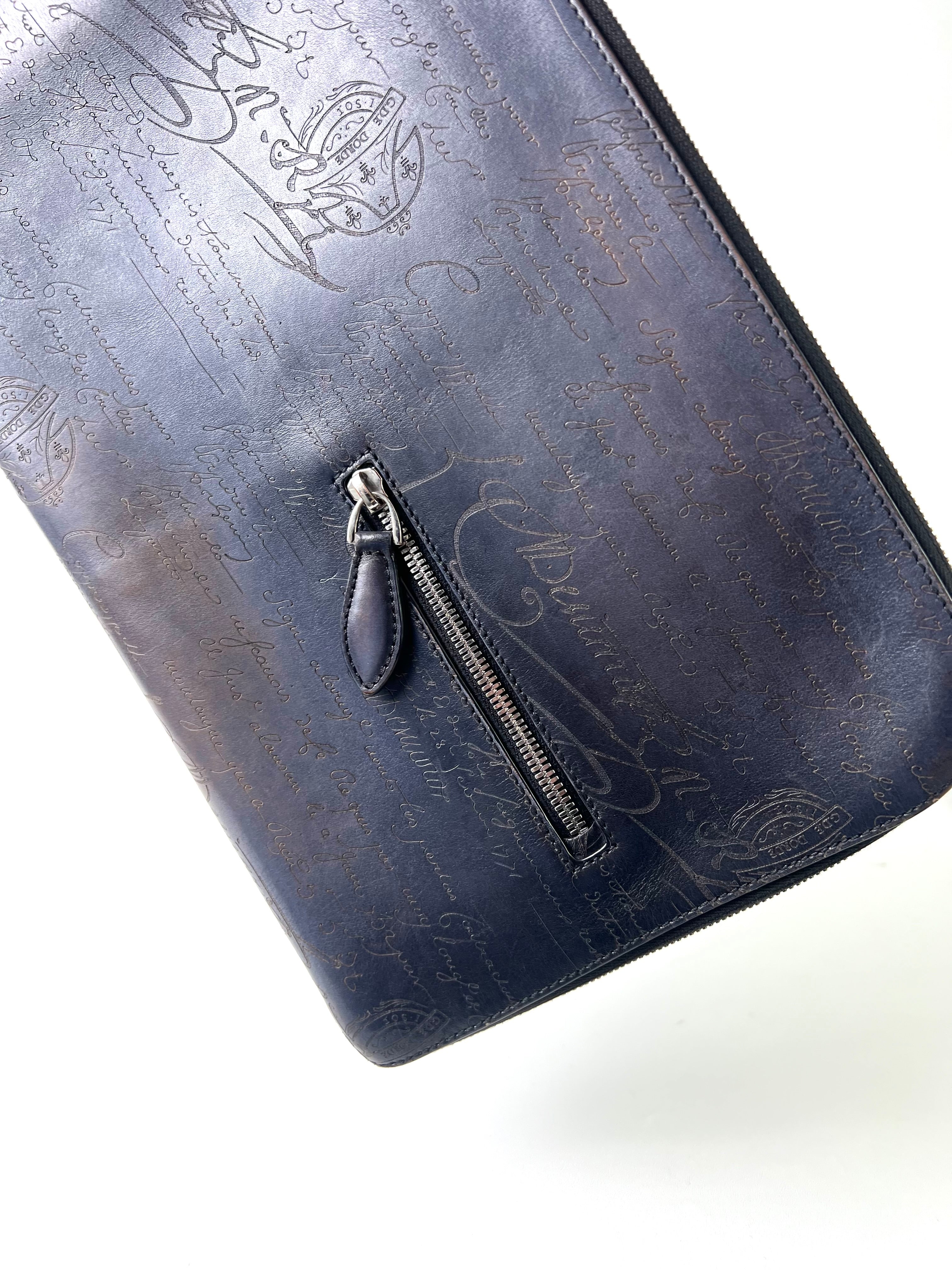 Berluti Scritto Nino GM Zipped Jour Clutch