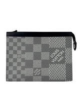 Louis Vuitton 3D Damier Graphite Grey Pochette Voyage 1