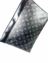 Louis Vuitton Eclipse Monogram Discovery Clutch 5